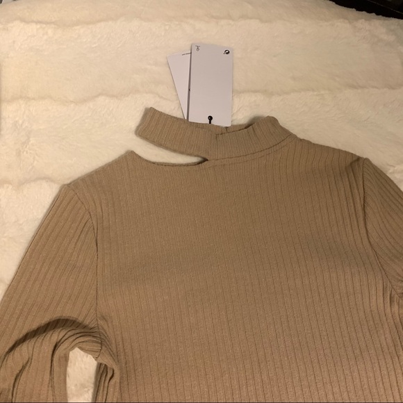 Bershka | Long Sleeve Beige Crop Nevk Top - Picture 5 of 12